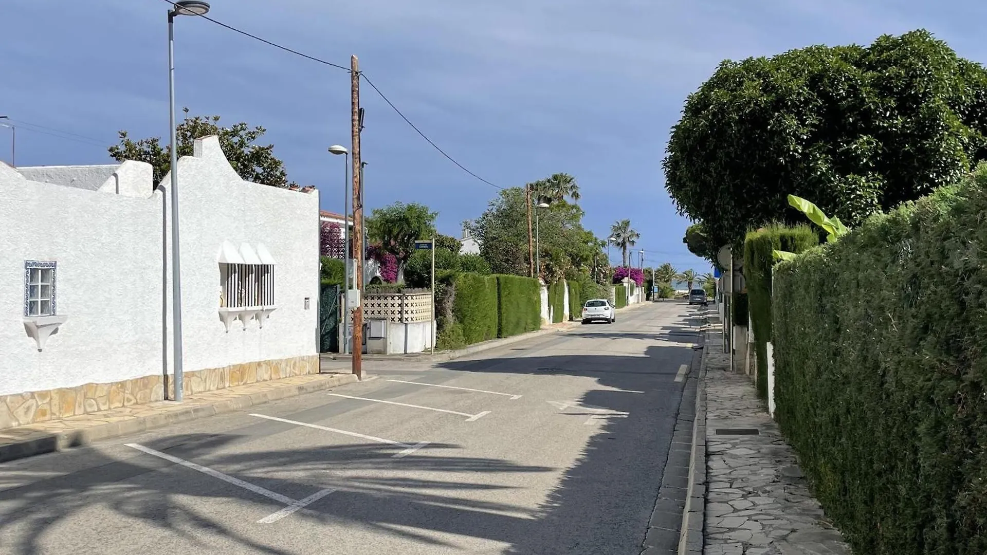 Casa Adosada Cerca Del Mar Con Solarium Y Patio, Ideal Para Vacaciones En Cambrils - Es-9-173